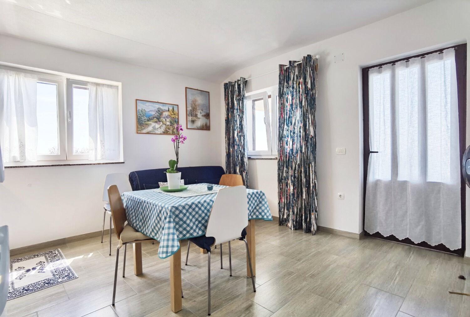 Adria - Seafront & Seaview *