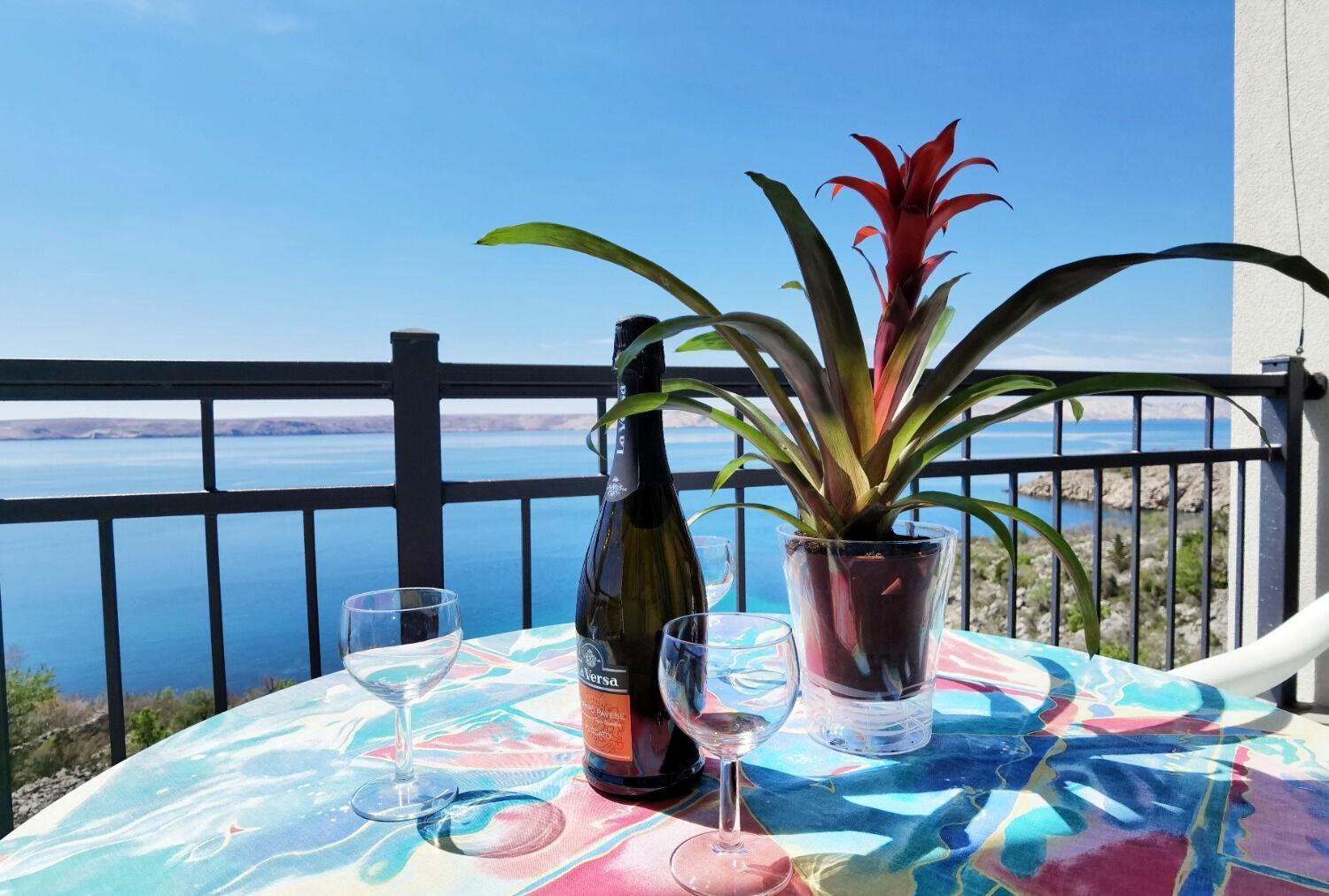 Adria - Seafront & Seaview Apartment